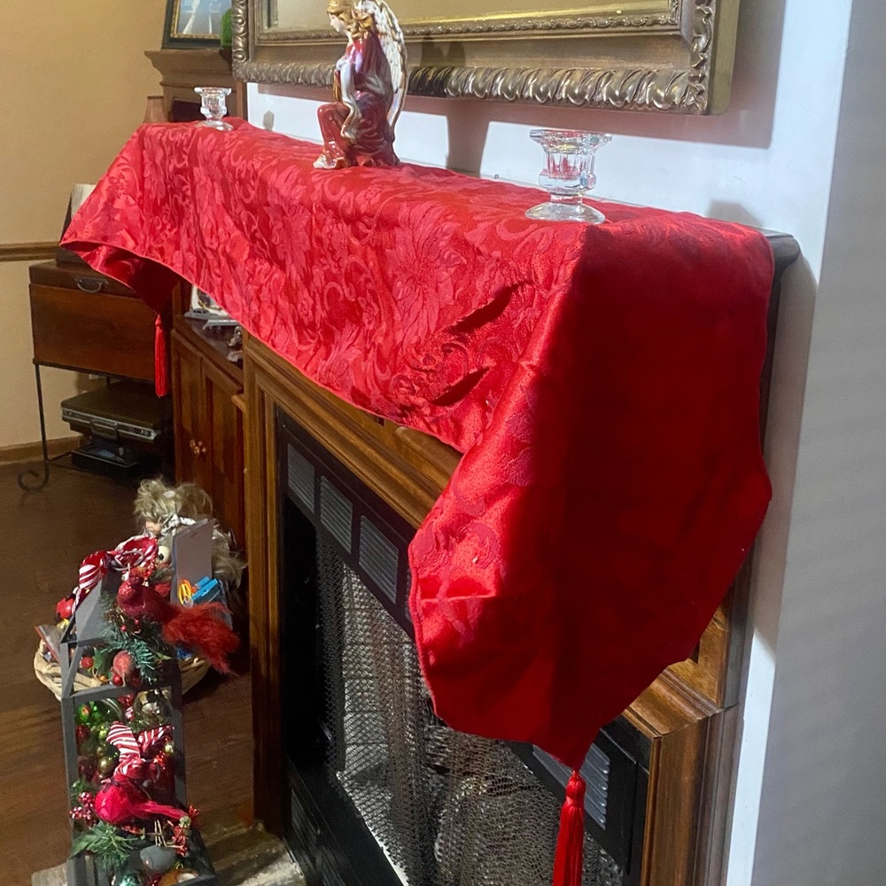 Mantle scarf/table runner - Picture 4 of 4